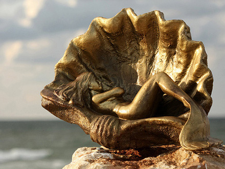 mermaid_Kiryat_Yam_unknown_crop440.jpg