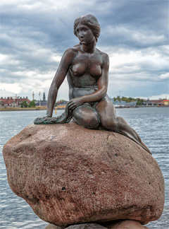 The_Little_Mermaid_statue_240_324wikistandardl.jpg