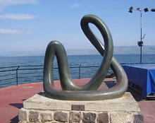 mermaid_in_tiberias_beach_crop220.jpg
