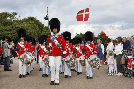 Tivoli_Boys_Guard_crop440.jpg