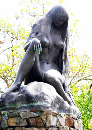 Lorelei_Statue_By_Mermaids_of_ Earth300.jpg